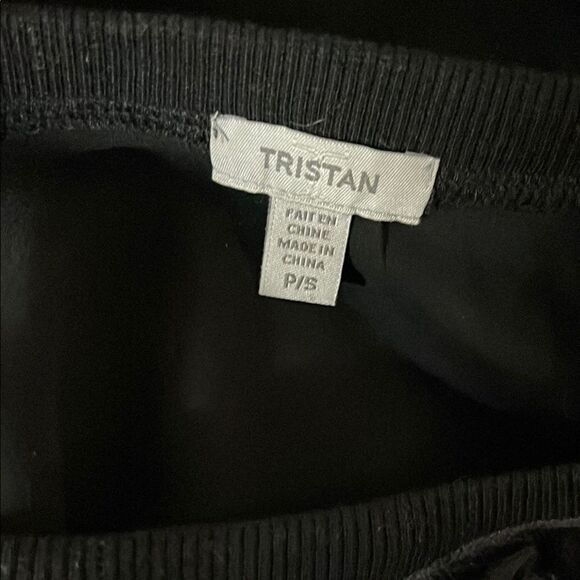 Tristan Elegant Black and Cream Floral Top - Picture 4 of 4